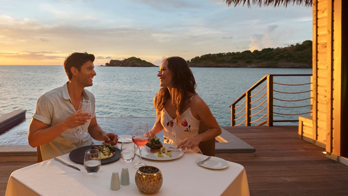 Honeymoon Resorts With Ocean-View Suites Worth Booking - Featured Image